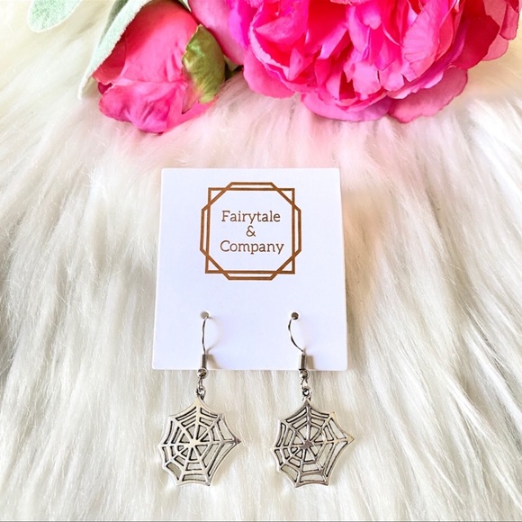 🕸Spiderweb Dangle Earrings Halloween - Picture 3 of 7